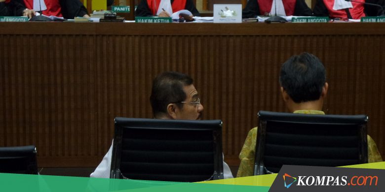 Beda Keterangan dengan Chairuman, Gamawan Sodorkan Bukti kepada Hakim