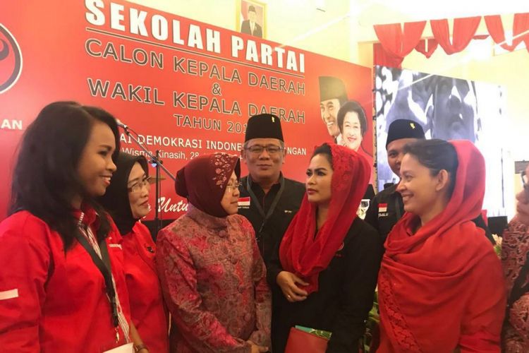 Calon Wakil Gubernur Jawa Timur Puti Guntur Soekarno mengikuti sekolah partai calon kepala daerah yang digelar PDI Perjuangan, Selasa (30/1/2018) di Bogor, Jawa Barat.
