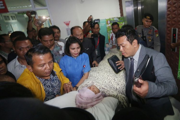 http://assets.kompas.com/crop/0x35:1000x702/750x500/data/photo/2017/11/17/38783437572.jpg