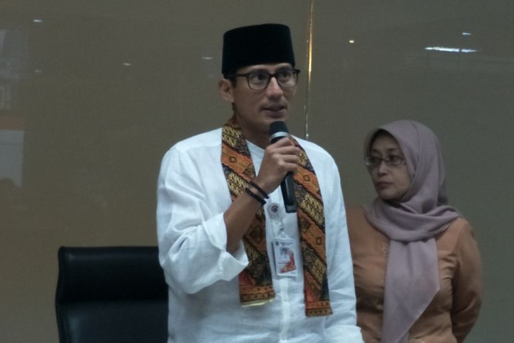 Sandi: Mulai Hari Ini Bukan PKL, tapi PKM, Pengusaha Kecil Mandri Sandi: Mulai Hari Ini Bukan PKL, tapi PKM, Pengusaha Kecil Mandri