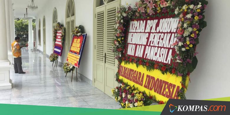 Jokowi Juga Dapat Kiriman Karangan Bunga