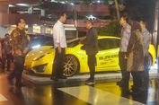 Dahlan Iskan Pamer Mobil Listrik 'Selo' kepada Jokowi