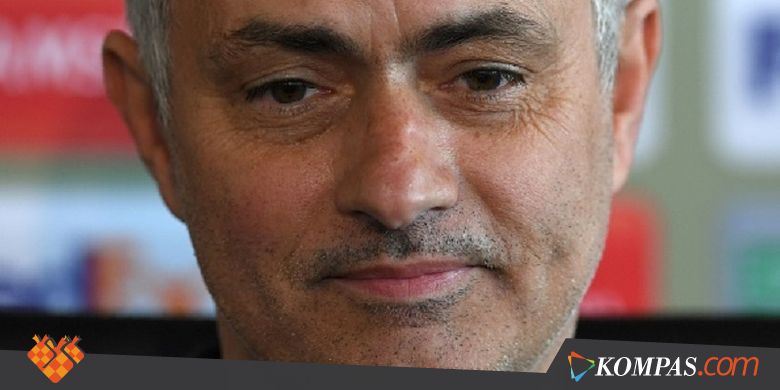 Jose Mourinho "Coret" Cristiano Ronaldo