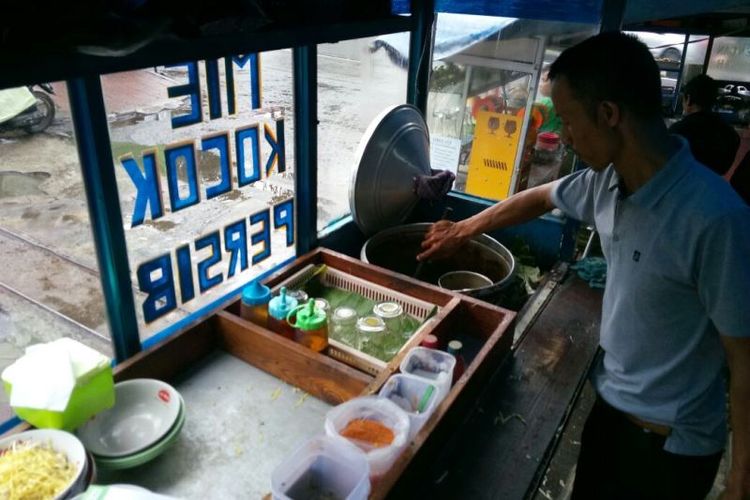 5 Mie Kocok Legendaris di Bandung 5 Mie Kocok Legendaris di Bandung video viral info traveling info teknologi info seks info properti info kuliner info kesehatan foto viral berita ekonomi