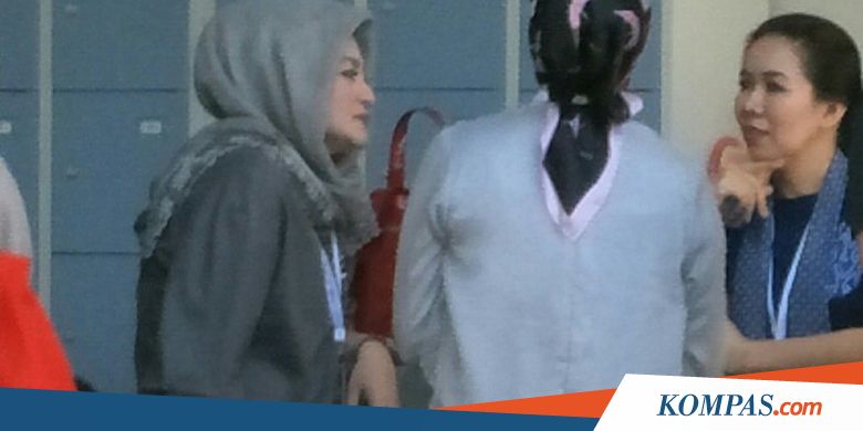 Jenguk ke Rutan KPK, Istri Setya Novanto Bawa Bihun Bebek