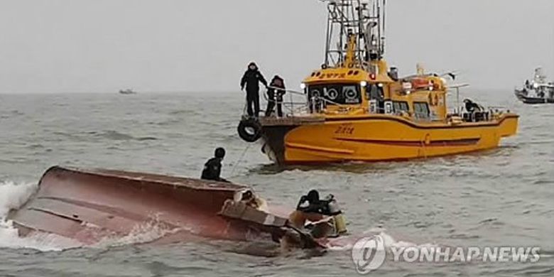 13 Orang Tewas Saat Kapal Nelayan Tabrak Tanker di Korea Selatan