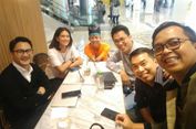 Dzoel Fotografer Difabel, dari Tukang Foto KTP sampai Bertemu Dian Sastro