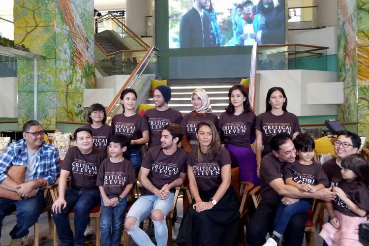 Pengisi film Critical Eleven