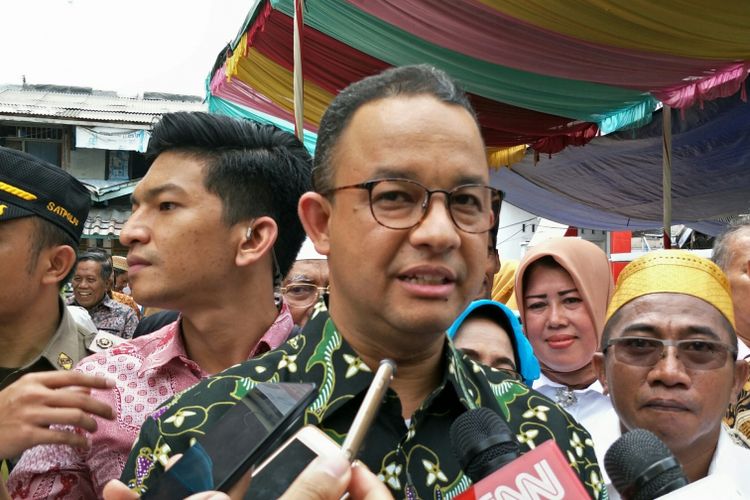 Jebol 4 Kali sejak Oktober, Anies Baswedan dibuat 'Pusing' sama Tanggul Jatipadang Jebol 4 Kali sejak Oktober, Anies Baswedan dibuat 'Pusing' sama Tanggul Jatipadang