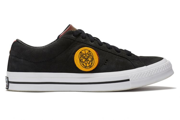 Converse edisi Imlek