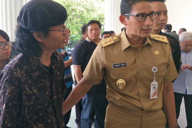 Celana dinas Sandiaga Uno