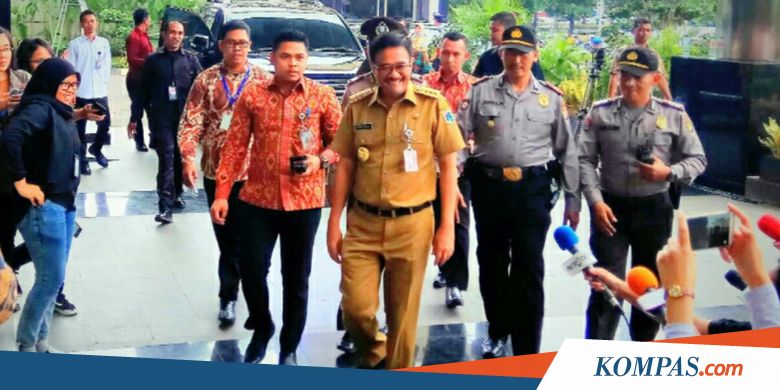 Djarot: Masa Pakai Mobil Dinas..., Bayar Parkir Berapa Sih?