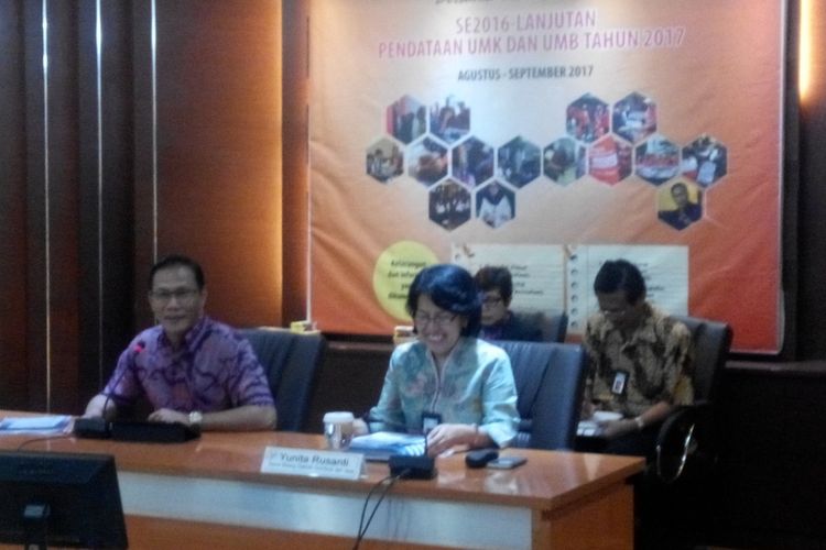 Kepala Badan Pusat Statistik (BPS) Suhariyanto dalam konferensi pers Neraca Perdagangan Agustus 2017 di Jakarta, Jumat (15/9/2017).