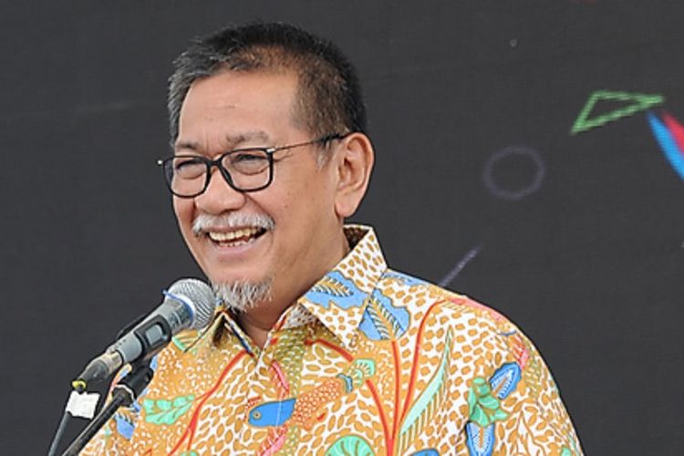  Wakil Gubernur Jawa Barat Deddy Mizwar membuka Cooperatif Fair 2017 di Bandung. Perkembangan e-commerce di Indonesia mesti melibatkan pelaku usaha mikro kecil dan menengah sebagai pelaku usaha di tingkat global.