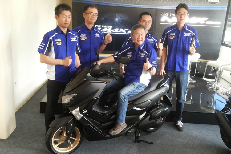 Presiden Direktur PT YIMM Minoru Morimoto saat memperkenalkan New NMAX di Sirkuti Karting Sentul, Bogor, Sabtu (9/12/2017).(KompasOtomotif/Alsadad Rudi)