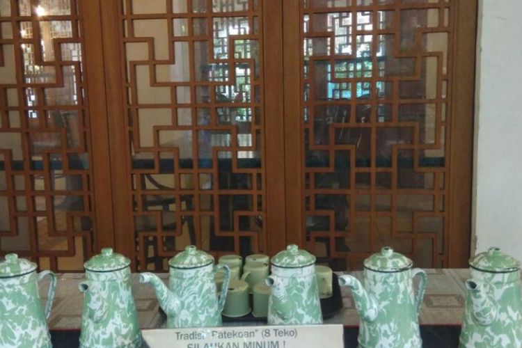 Unik, Kedai Teh di Glodok Ini Sediakan 8 Teko Teh Gratis Setiap Hari Unik, Kedai Teh di Glodok Ini Sediakan 8 Teko Teh Gratis Setiap Hari video viral info traveling info teknologi info seks info properti info kuliner info kesehatan foto viral berita ekonomi