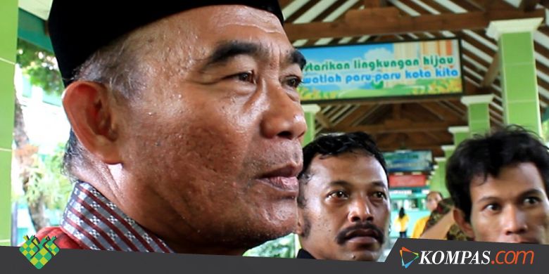 Mendikbud Larang Sekolah Selenggarakan Madrasah Diniyah Mandiri