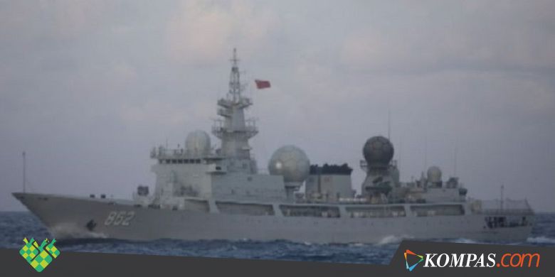 Kapal Laut Pengintai China Sedang Diamati dengan Seksama