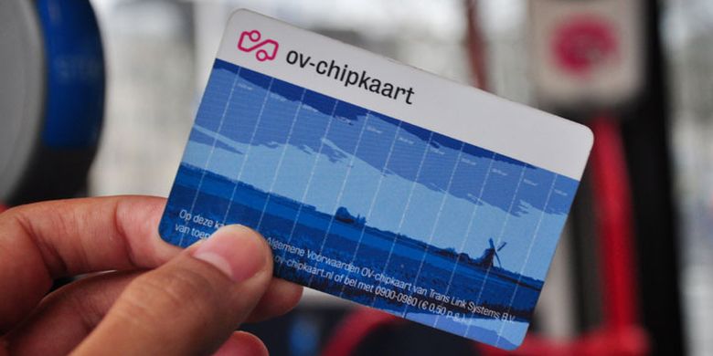 Ov-chipkaart, kartu transportasi yang dapat dibeli di stasiun kereta api atau terminal bus di Belanda.