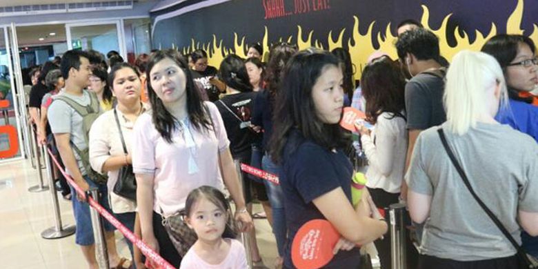 Bolu Keju dari Jepang Promo Rp 8.000, Pembeli Rela Antre! Bolu Keju dari Jepang Promo Rp 8.000, Pembeli Rela Antre! video viral info traveling info teknologi info seks info properti info kuliner info kesehatan foto viral berita ekonomi