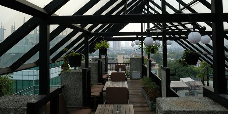 Lobbyn Sky Terrace di Fave Hotel Kemang.