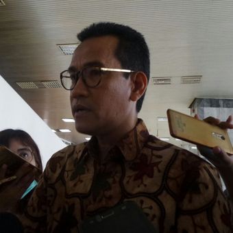 Pakar Tata Hukum Negara Refly Harun di Kompleks Parlemen, Senayan, Jakarta, Selasa (14/11/2017).