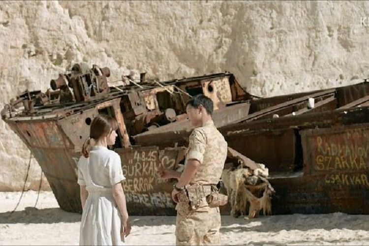 Pantai Navagio, Yunani menjadi salah satu lokasi syuting serial Descendants of the Sun.(asia361)
