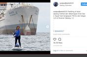 Ketika Menteri Susi 'Paddling' di Dekat Kapal Silver Sea 2