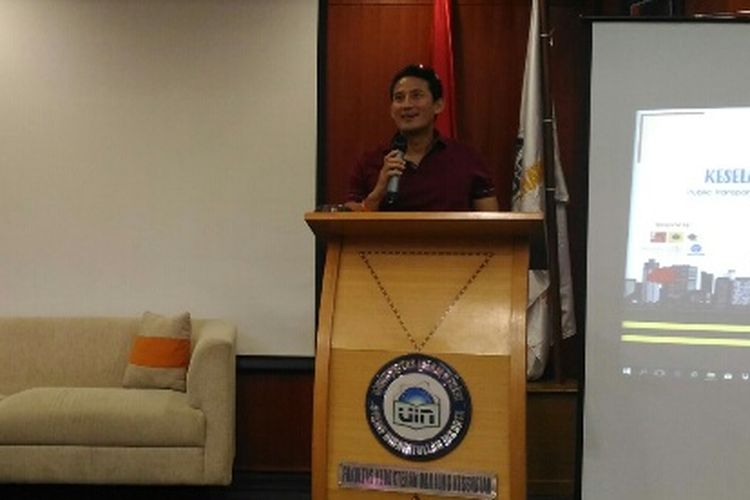 Wakil Gubernur DKI Jakarta Sandiaga Uno saat menghadiri seminar di Auditorium Fakultas Kedokteran dan Ilmu Kesehatan UIN Syarif Hidayatullah Jakarta, Jumat (24/11/2017)