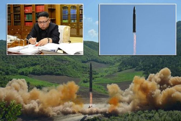 Korea Utara saat luncurkan rudal balistik