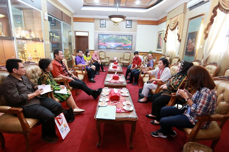 Wali Kota Semarang Hendra Prihadi menerima Tim Penilai Standar Kota Wisata Bersih ASEAN (Asean Clean Tourist City Standard) di Balai Kota Semarang, Selasa (3/10/2017).