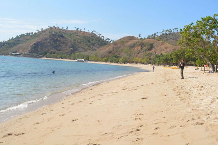Melancong ke Waecicu, Pantai Berpasir Putih di Labuan Bajo Melancong ke Waecicu, Pantai Berpasir Putih di Labuan Bajo video viral info traveling info teknologi info seks info properti info kuliner info kesehatan foto viral berita ekonomi