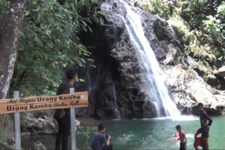 Air Terjun Urang Kambu di kawasan wisata Banyu Nget Kabupaten Trenggalek