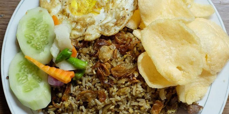 Nasi Goreng Kebuli Apjay di Jalan Panglima Polim, Jaksel.
