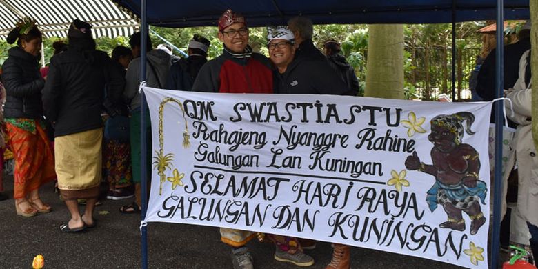 Merayakan Galungan dan Kuningan di Wassenaar Belanda Merayakan Galungan dan Kuningan di Wassenaar Belanda video viral info traveling info teknologi info seks info properti info kuliner info kesehatan foto viral berita ekonomi