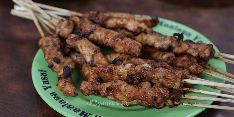 Sate ayam.