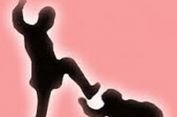 Takut Ditembak, Petugas Parkir Bersujud di Kaki Pelaku Penganiayaan