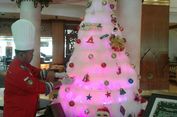 Unik, Hotel di Solo Ini Ciptakan Pohon Natal dari Bahan Mi Soun