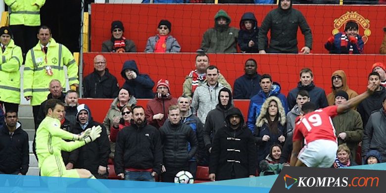 Kiper Chelsea Tak Pedulikan Selisih Poin dengan Tottenham