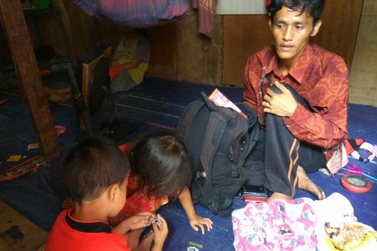 Andi Sudirman bersama kedua orang anaknya.