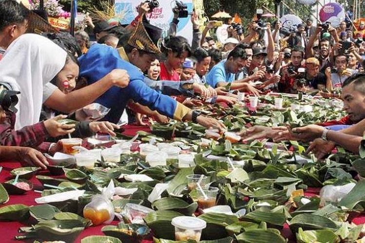 Festival Jenang Solo 2016 digelar 14-17 Februari di koridor Ngarsopuro, Solo, Jawa Tengah.