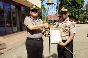 Perbaiki Jalan Rusak, Kapolres Kupang Dapat Penghargaan