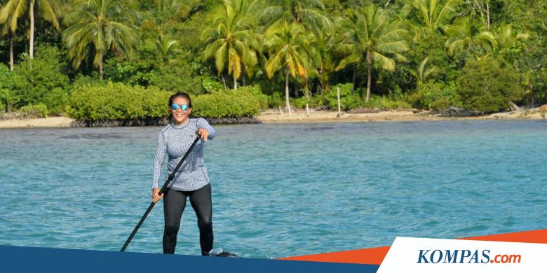 Saat Menteri Susi Temukan Kaus Berlambang Partai di Pantai Sindu Natuna