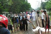 Sebelum Tewas Tersamb ar Commuter Line, Wanita Ini Jalan di Rel Sambil Menangis