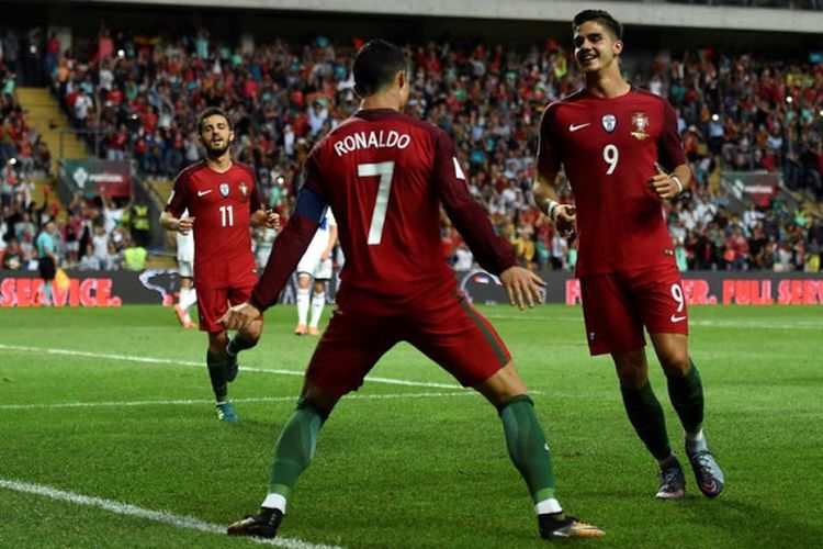 Cristiano Ronaldo merayakan gol Portugal ke gawang Kepulauan Faroe pada partai Kualifikasi Piala Dunia 2018 zona Eropa di Staidon Bessa, 31 Agustus 2018.