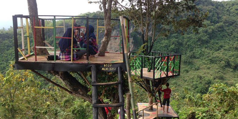 Bukit Pandang, Pemandangan Indah dari Pegunungan Kendeng Bukit Pandang, Pemandangan Indah dari Pegunungan Kendeng video viral info traveling info teknologi info seks info properti info kuliner info kesehatan foto viral dubai bertugas berita ekonomi
