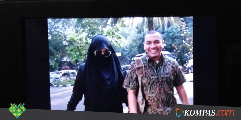 Polisi Tanyakan Firza soal Foto Tanpa Busana yang Viral di Medsos