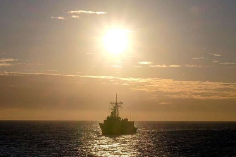 Kapal perang HMAS Melbourne dan kapal perang HMAS Tobruk dijadwalkan bergerak menuju Semenanjung Korea.