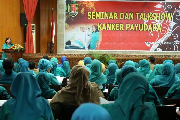 Menurut Wali Kota Semarang Hendrar Prihadi jumlah penderita kanker di Kota Semarang mengalami pasang surut. Jika pada 2014 penderita kanker mencapai 1.157 kasus, pada 2015 berkurang menjadi 654 kasus.