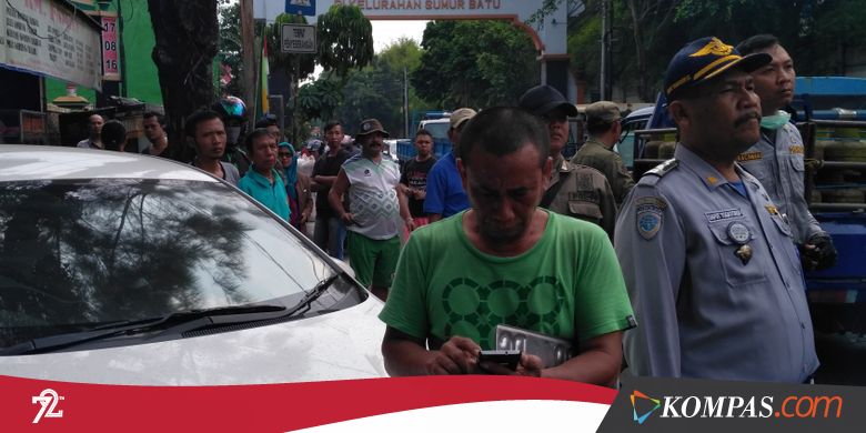 Warga Menolak Ditilang meski Mobilnya Parkir di Trotoar